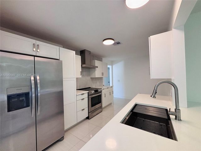 2313 SE Harrington Ave -, Port St. Lucie, FL 34952