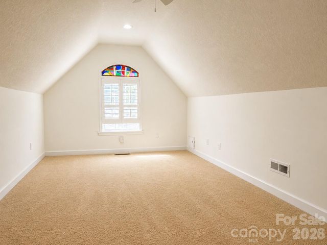 47 Victoria Park Drive, Hendersonville, NC 28792