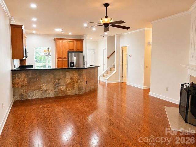 47 Victoria Park Drive, Hendersonville, NC 28792