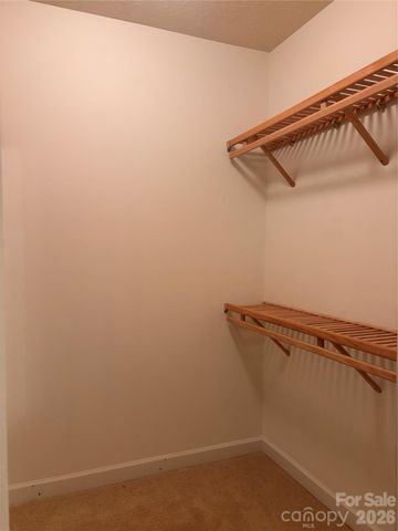47 Victoria Park Drive, Hendersonville, NC 28792