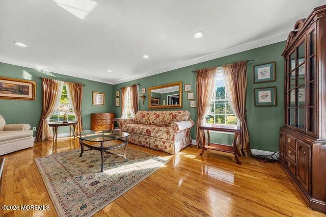 21 Terry Lane, Middletown, NJ 07748