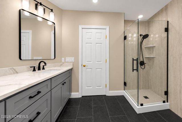 21 Terry Lane, Middletown, NJ 07748