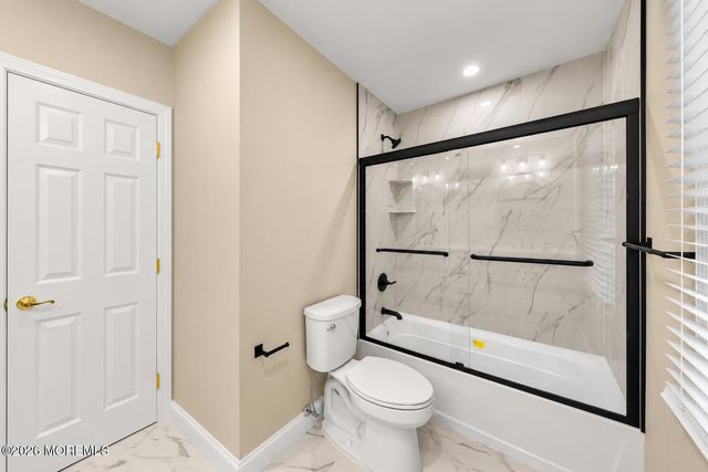 21 Terry Lane, Middletown, NJ 07748