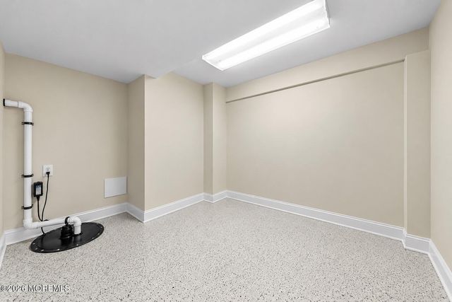 21 Terry Lane, Middletown, NJ 07748