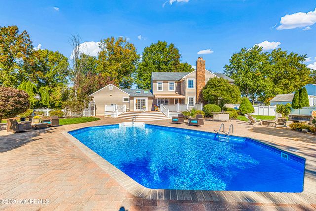 21 Terry Lane, Middletown, NJ 07748