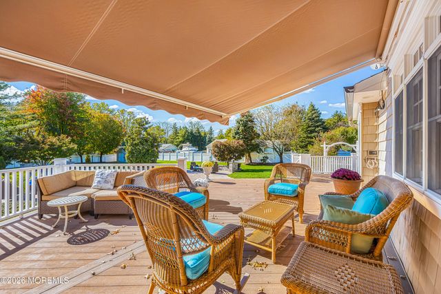 21 Terry Lane, Middletown, NJ 07748