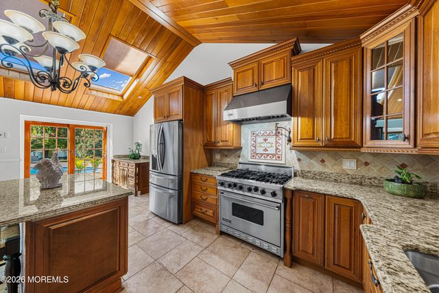 21 Terry Lane, Middletown, NJ 07748