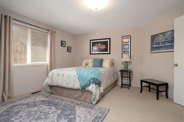 125 Freshwater Drive, Phoenix, OR 97535