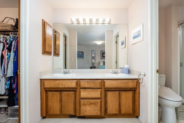 125 Freshwater Drive, Phoenix, OR 97535