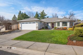 125 Freshwater Drive, Phoenix, OR 97535