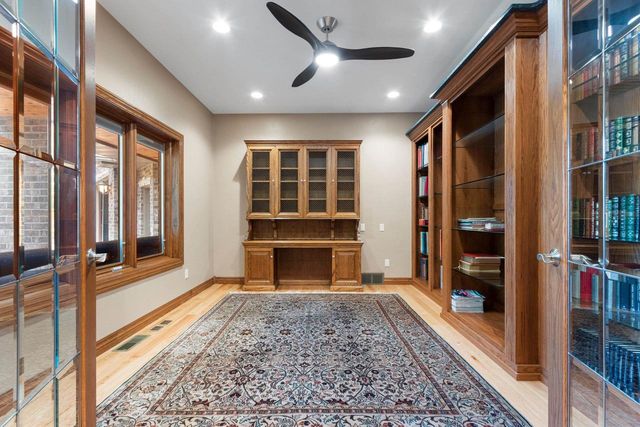 315 W HIGHLAND DRIVE, Oconto Falls, WI 54154