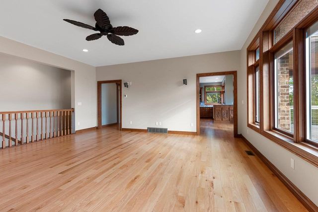 315 W HIGHLAND DRIVE, Oconto Falls, WI 54154