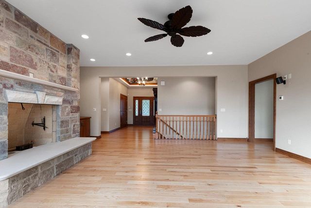 315 W HIGHLAND DRIVE, Oconto Falls, WI 54154