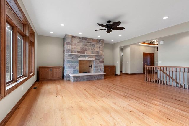 315 W HIGHLAND DRIVE, Oconto Falls, WI 54154