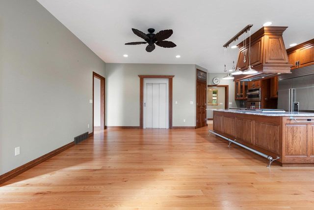 315 W HIGHLAND DRIVE, Oconto Falls, WI 54154