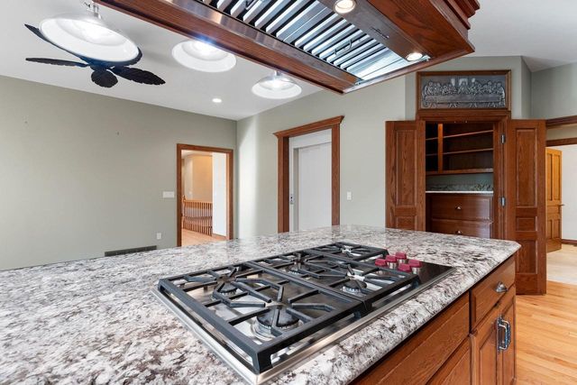 315 W HIGHLAND DRIVE, Oconto Falls, WI 54154