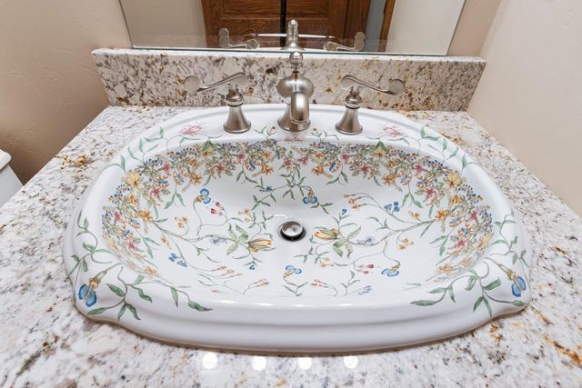 315 W HIGHLAND DRIVE, Oconto Falls, WI 54154