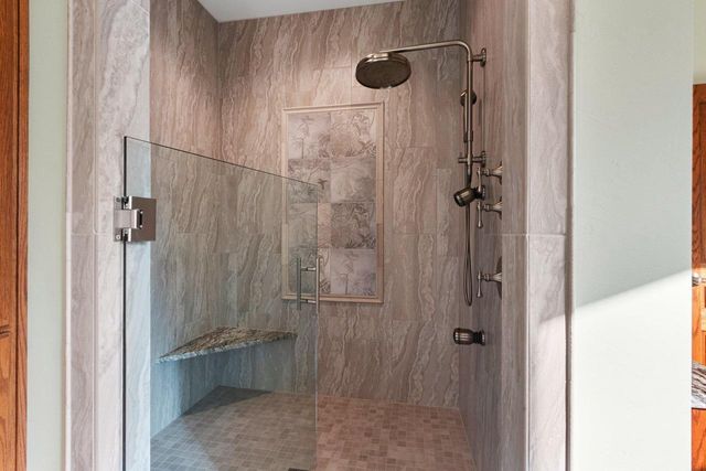 315 W HIGHLAND DRIVE, Oconto Falls, WI 54154