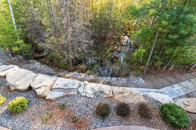 315 W HIGHLAND DRIVE, Oconto Falls, WI 54154