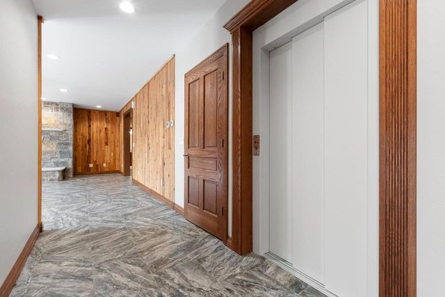 315 W HIGHLAND DRIVE, Oconto Falls, WI 54154