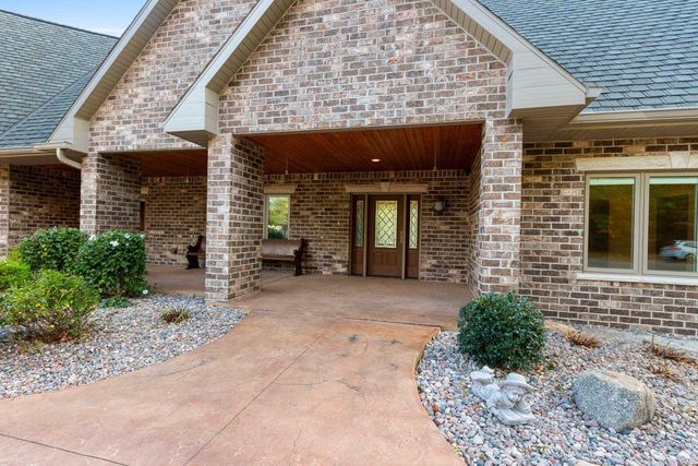 315 W HIGHLAND DRIVE, Oconto Falls, WI 54154