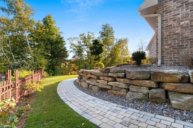 315 W HIGHLAND DRIVE, Oconto Falls, WI 54154