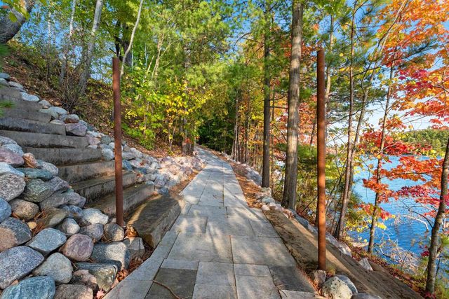 315 W HIGHLAND DRIVE, Oconto Falls, WI 54154