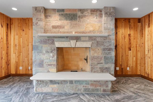 315 W HIGHLAND DRIVE, Oconto Falls, WI 54154