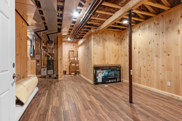 315 W HIGHLAND DRIVE, Oconto Falls, WI 54154