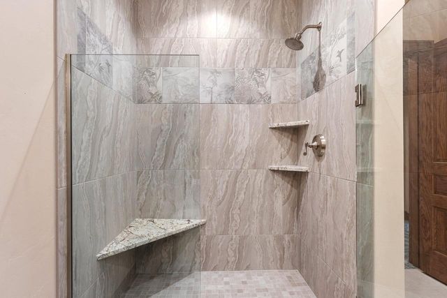 315 W HIGHLAND DRIVE, Oconto Falls, WI 54154