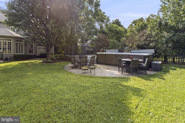 13539 HERITAGE FARMS DR, Gainesville, VA 20155