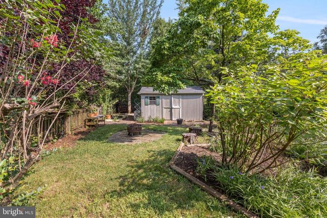 13539 HERITAGE FARMS DR, Gainesville, VA 20155