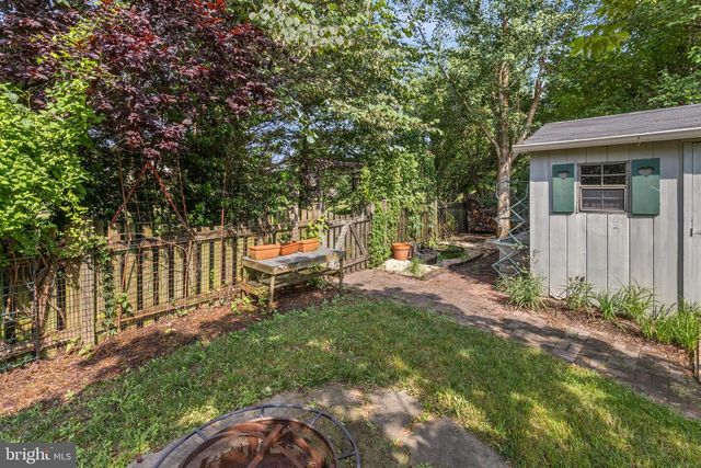 13539 HERITAGE FARMS DR, Gainesville, VA 20155