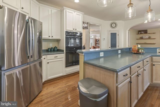 13539 HERITAGE FARMS DR, Gainesville, VA 20155