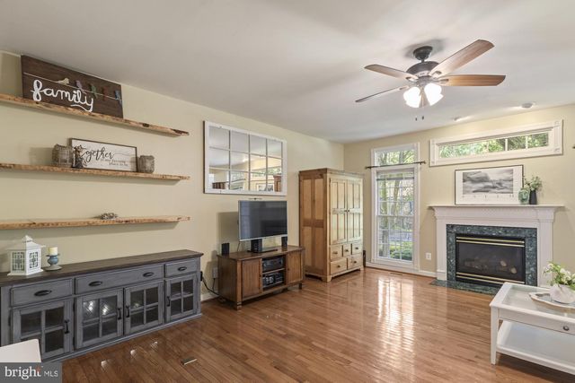 13539 HERITAGE FARMS DR, Gainesville, VA 20155