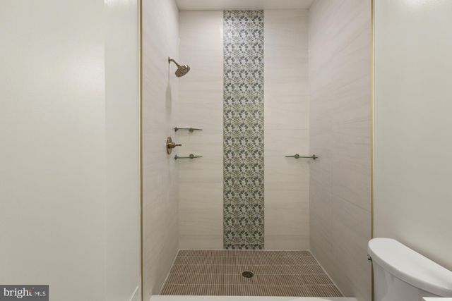 13539 HERITAGE FARMS DR, Gainesville, VA 20155
