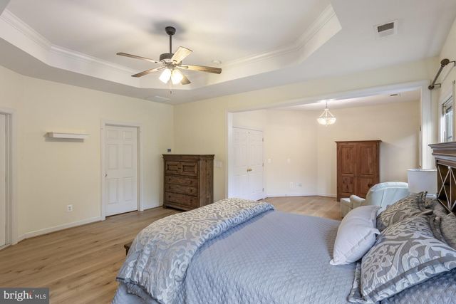 13539 HERITAGE FARMS DR, Gainesville, VA 20155