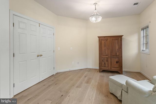 13539 HERITAGE FARMS DR, Gainesville, VA 20155