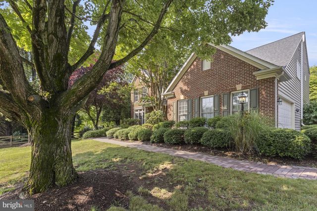 13539 HERITAGE FARMS DR, Gainesville, VA 20155
