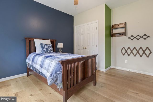 13539 HERITAGE FARMS DR, Gainesville, VA 20155