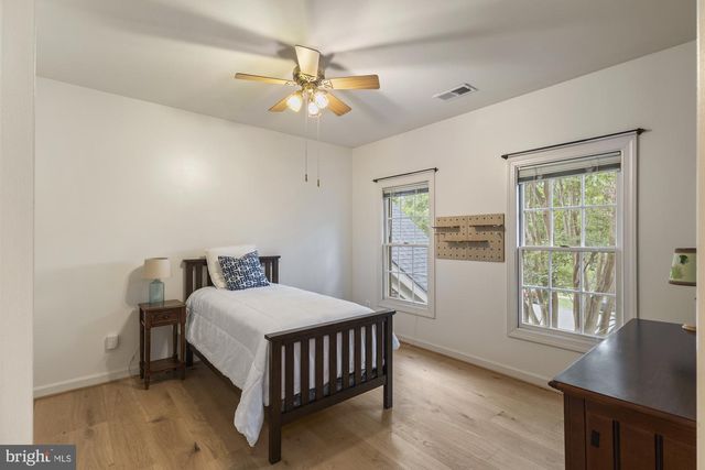 13539 HERITAGE FARMS DR, Gainesville, VA 20155