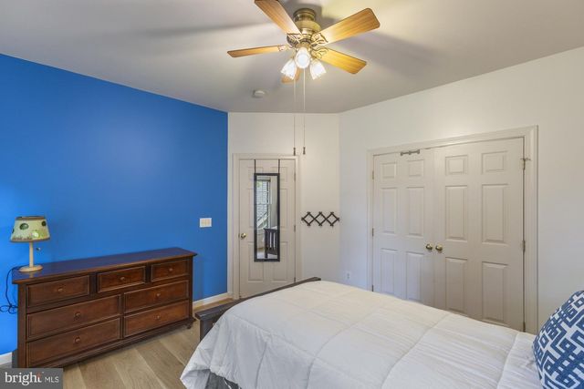 13539 HERITAGE FARMS DR, Gainesville, VA 20155
