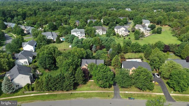 13539 HERITAGE FARMS DR, Gainesville, VA 20155