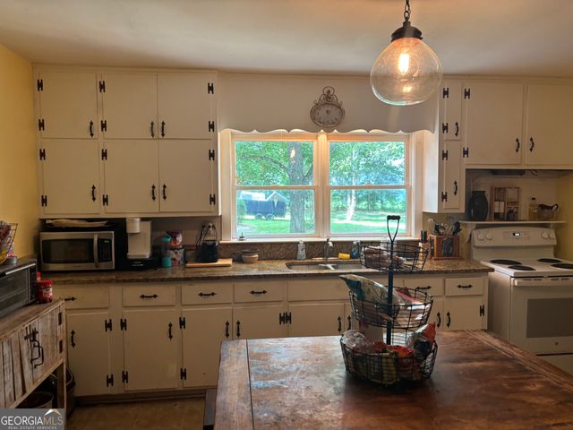 526 Mcdonald Road, Covington, GA 30016