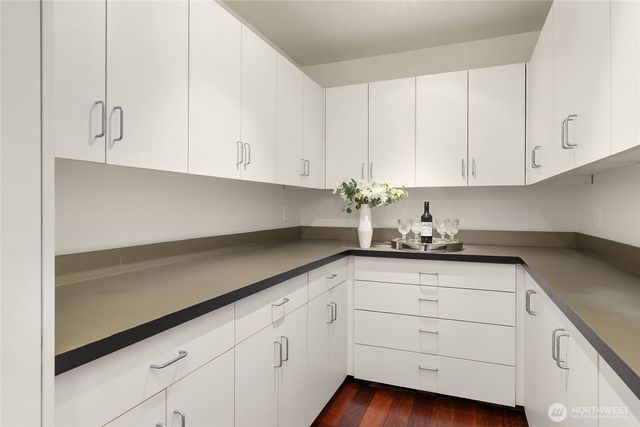 12145 Arrow Point Loop NE, Bainbridge Island, WA 98110