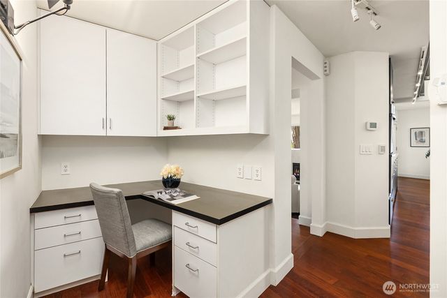 12145 Arrow Point Loop NE, Bainbridge Island, WA 98110