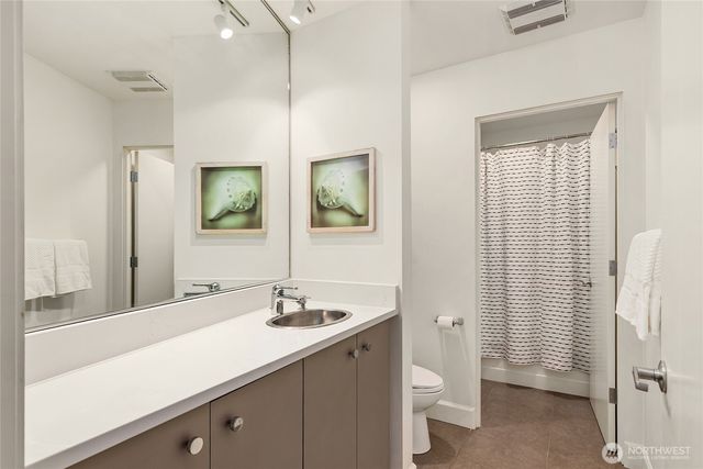 12145 Arrow Point Loop NE, Bainbridge Island, WA 98110