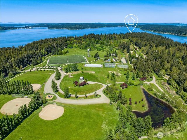 12145 Arrow Point Loop NE, Bainbridge Island, WA 98110