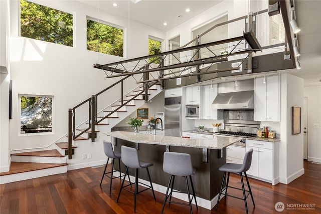 12145 Arrow Point Loop NE, Bainbridge Island, WA 98110