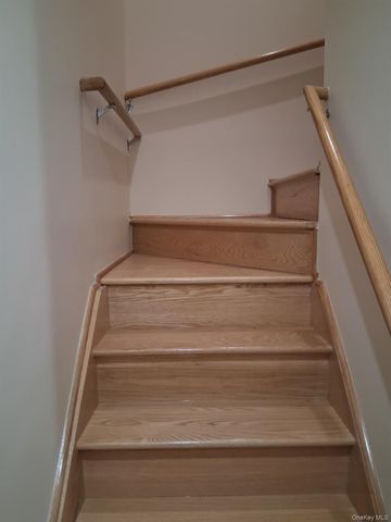 601 E 226th Street, Bronx, NY 10466